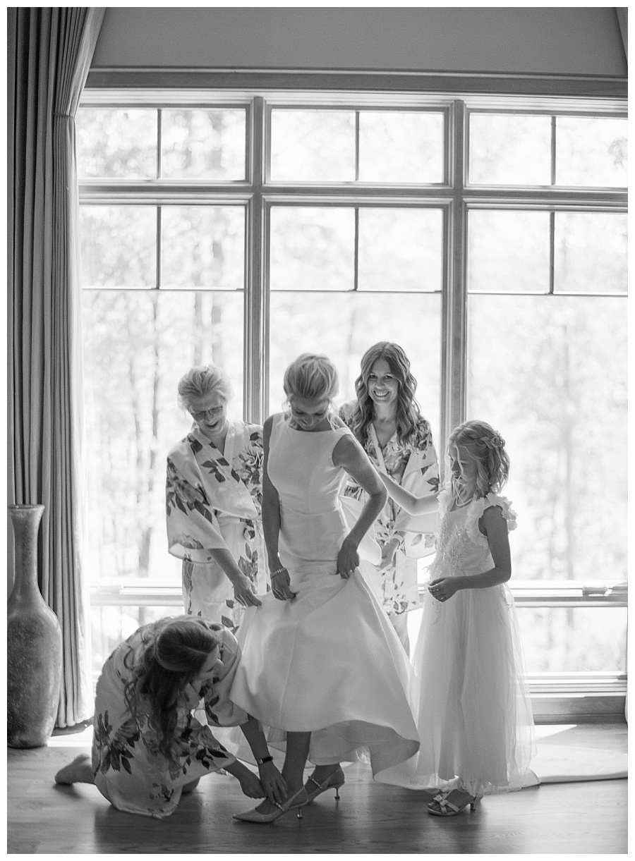 south carolina wedding, wedding photographer, south carolina wedding photographer, wedding photo, bridal suite, bridal hair, bridal makeup, bridesmaids, flower girl, wedding makeup, wedding dress, bridal style, bridal party, black and white photography, maid of honor, mother of the bride