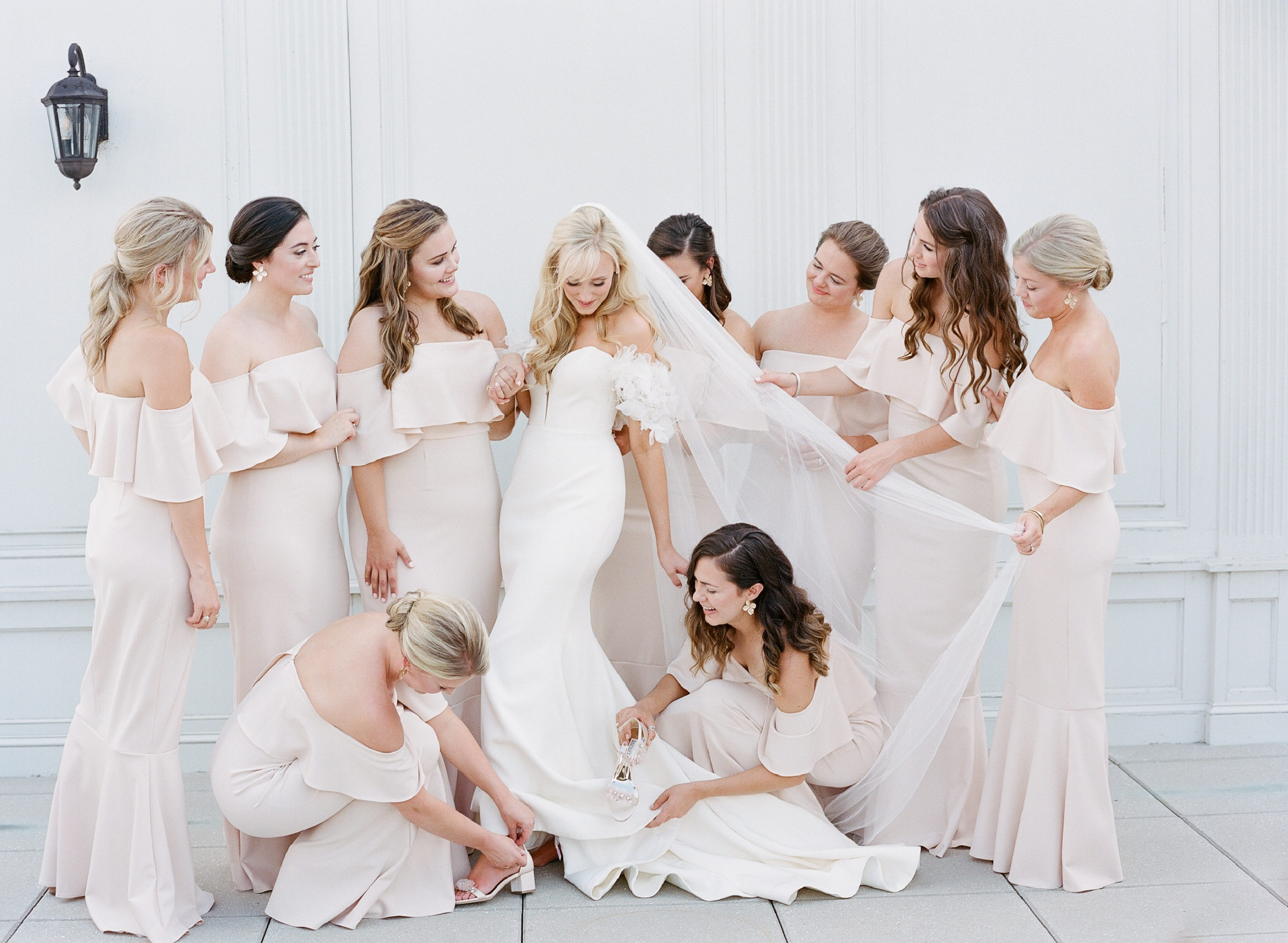 wedding day stress, photographer stress, photoshoot stress, stressful photoshoot, stressful wedding day, wedding photographer, north carolina photographer, wedding photographer timeline, wedding day workflow, wedding day timeline, bridal party, wedding day, bride to be